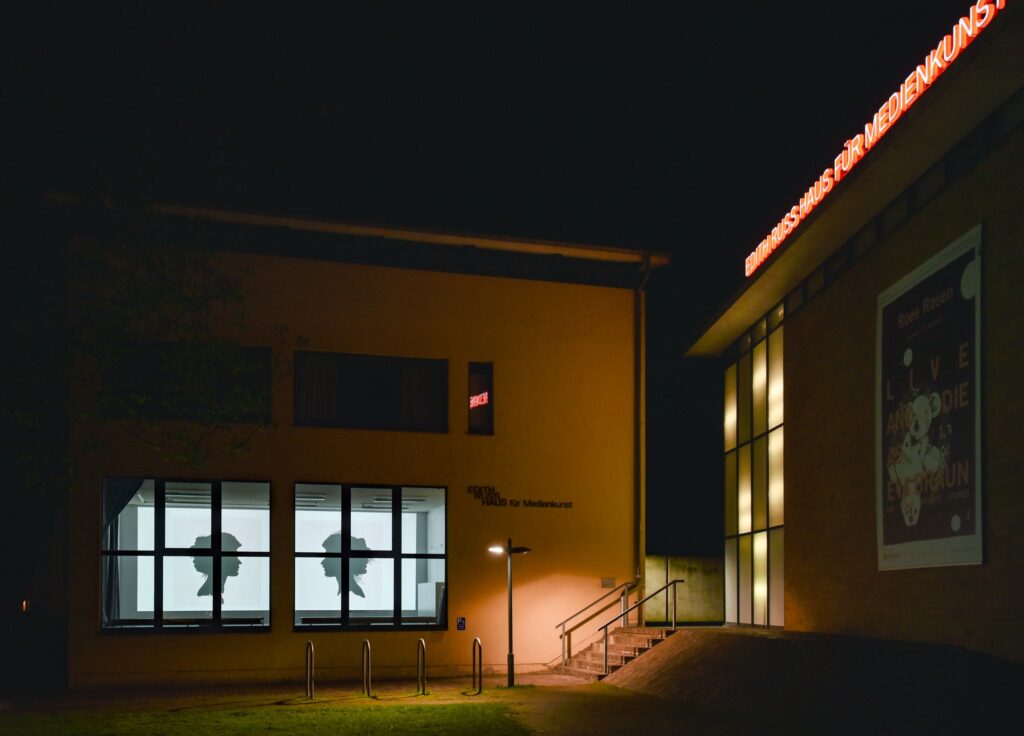 Roee Rosen: Justine Frank Morphing Self Portraits. Foto © Edith-Russ-Haus