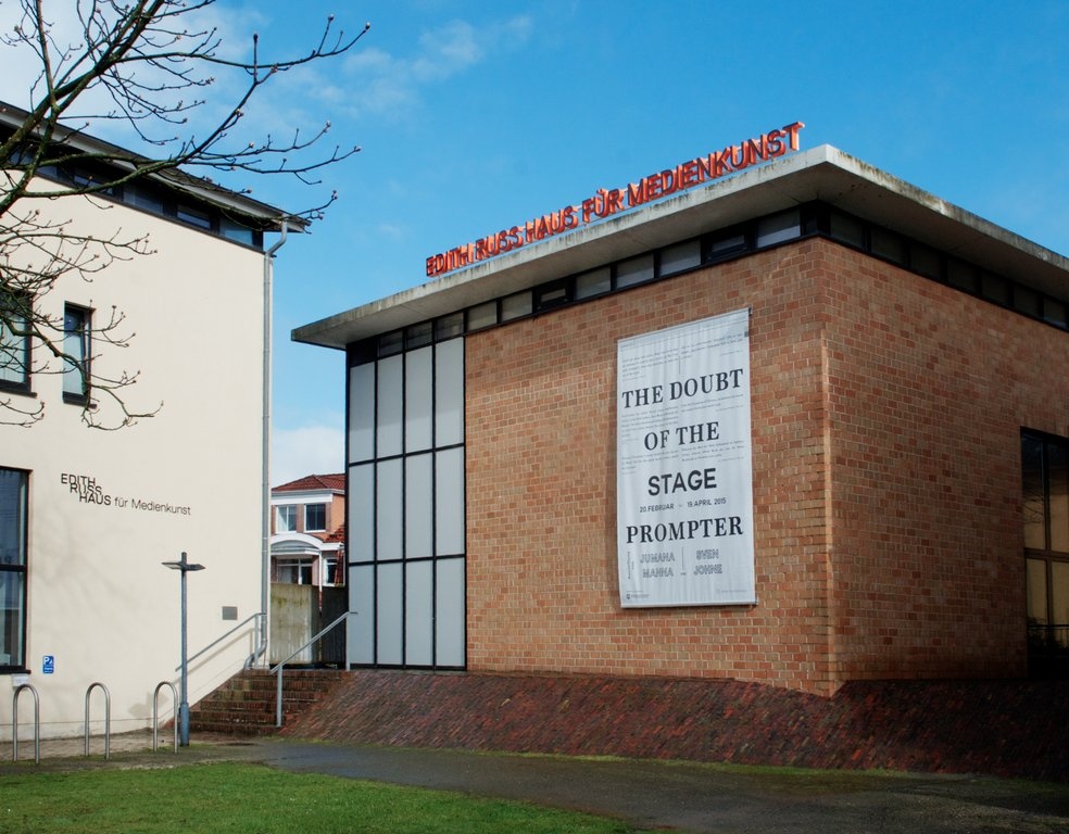 The Doubt of the Stage Prompter. Photo © Edith-Russ-Haus