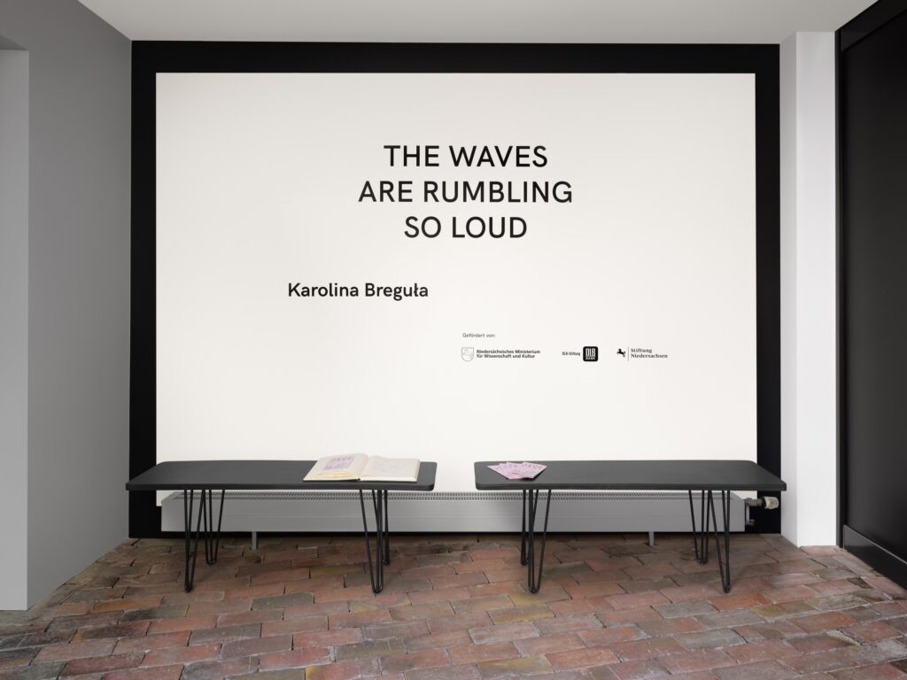 Karolina Bregu?a: The Waves Are Rumbling So Loud. Photo © Haus für Medienkunst 2024