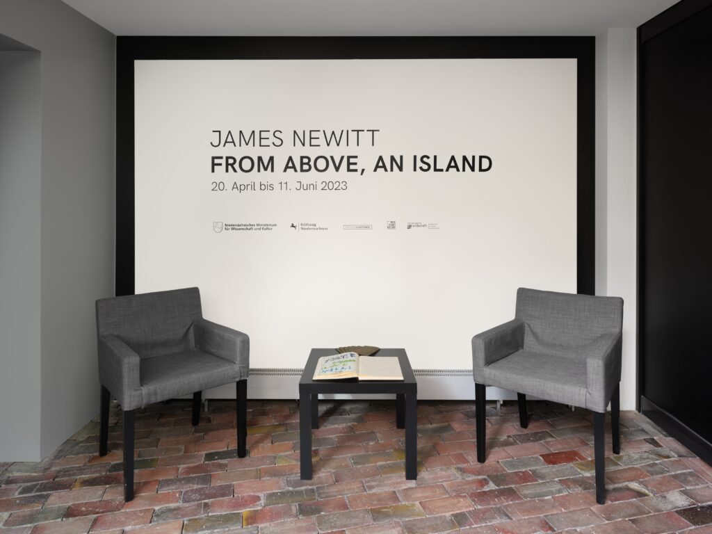 James Newitt: Frome above, an island. Photo © Edith-Russ-Haus 2023