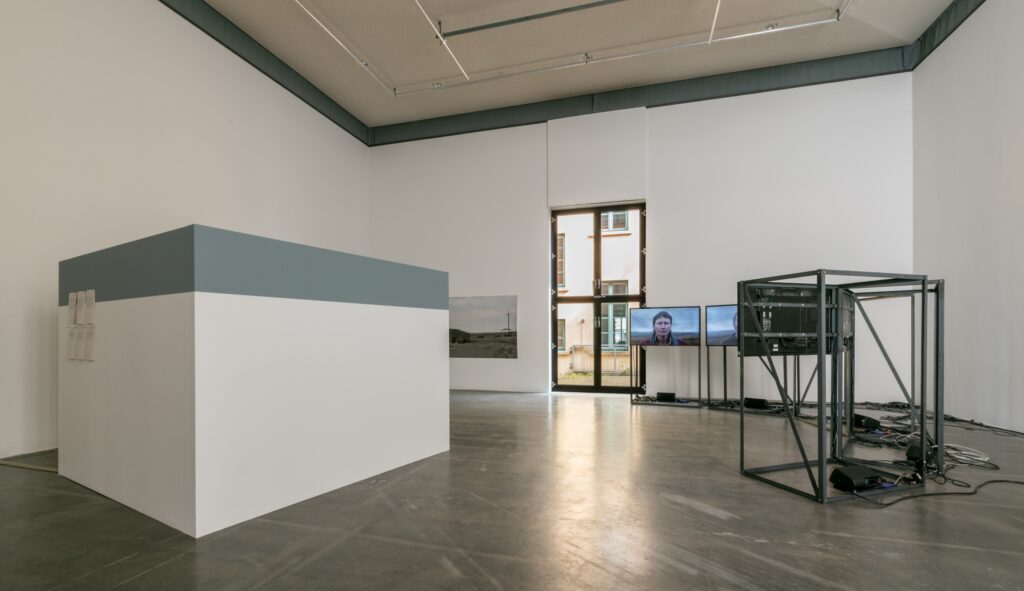 Karolina Bregu?a: The Waves Are Rumbling So Loud. Photo © Haus für Medienkunst 2024