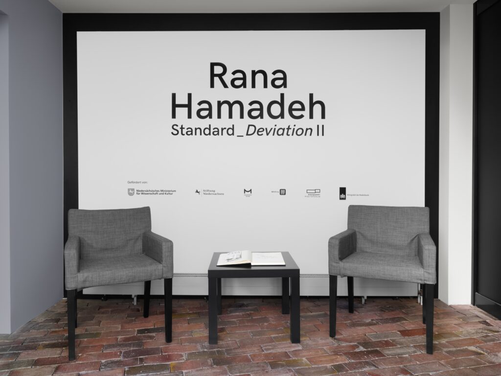 Rana Hamadeh: Standard_Deviation II. Foto © Edith-Russ-Haus