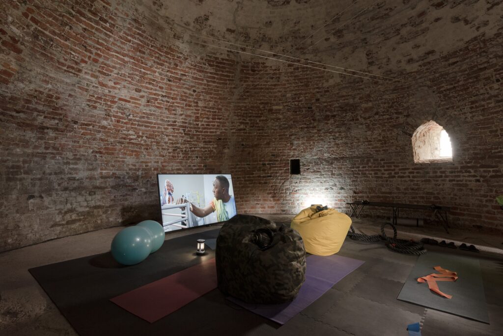 Stefan Panhans: Hostel. Foto © Edith-Russ-Haus