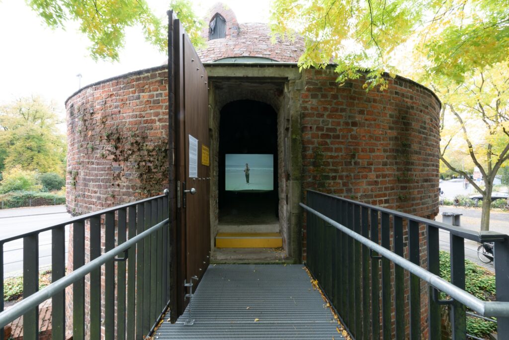 Tenzin Phuntsog: Gyatso, installation. Photo © Haus für Medienkunst 2024