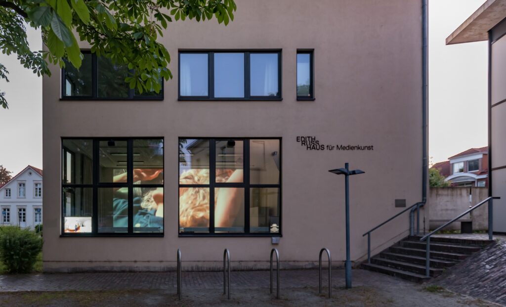 Costa Compagnie: Independence in Space & Virtual Reality. Foto © Edith-Russ-Haus Costa Compagnie: Independence in Space & Virtual Reality. Foto © Edith-Russ-Haus