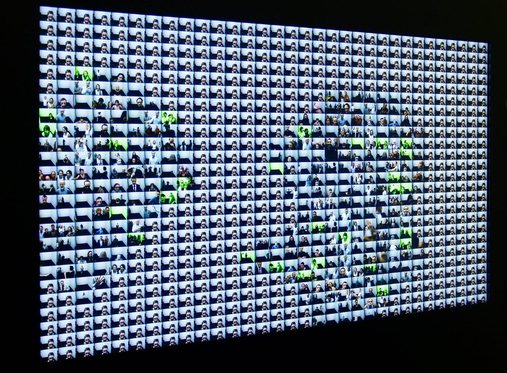 Rafael Lozano-Hemmer: Close-up. Foto Franz J Wamhof © Edith-Russ-Haus Rafael Lozano-Hemmer: Close-up. Foto Franz J Wamhof © Edith-Russ-Haus