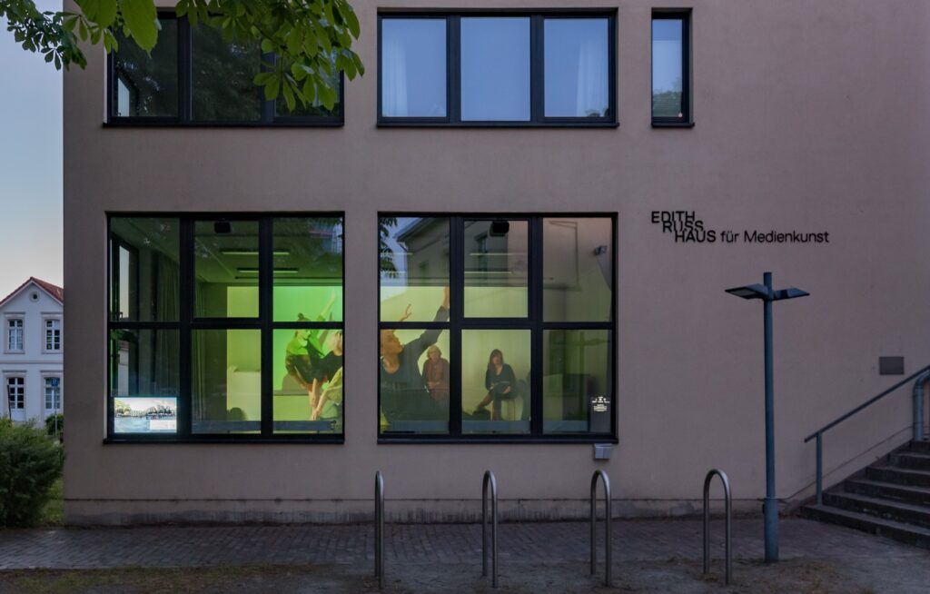 Costa Compagnie: Independence in Space & Virtual Reality. Foto © Edith-Russ-Haus Costa Compagnie: Independence in Space & Virtual Reality. Foto © Edith-Russ-Haus