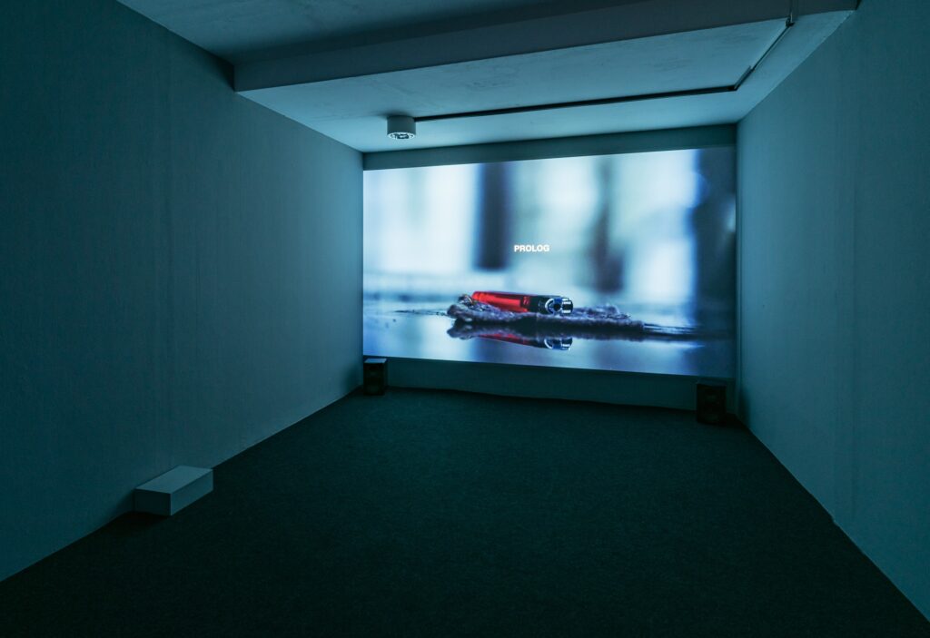 Mario Pfeifer: Zelle 5 ? 800° Celsius: Akt 1. Foto © Edith-Russ-Haus