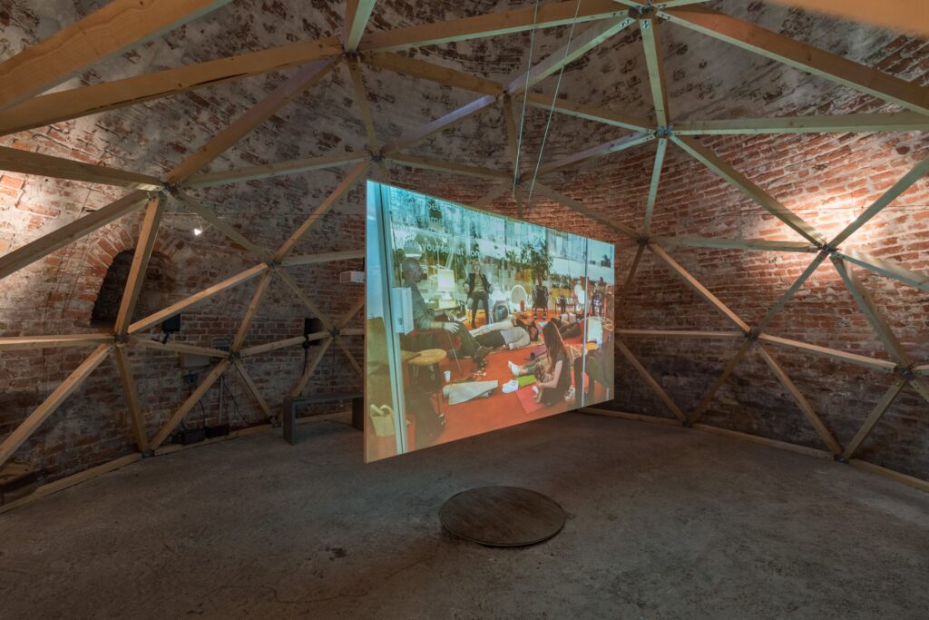 Pilvi Takala: The Stroker. Foto © Edith-Russ-Haus