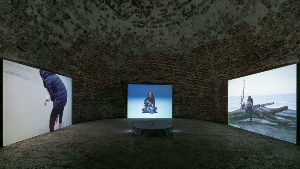 Tenzin Phuntsog: Gyatso, installation. Photo © Haus für Medienkunst 2024