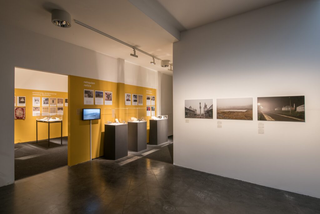 Szabolcs KissPál: The Chasm Archaelogical Finds. Foto © Edith-Russ-Haus