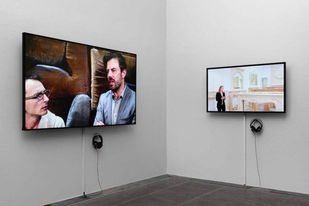 Exhibition view Language for Sale, Kim Schoen. Photo © Edith-Russ-Haus