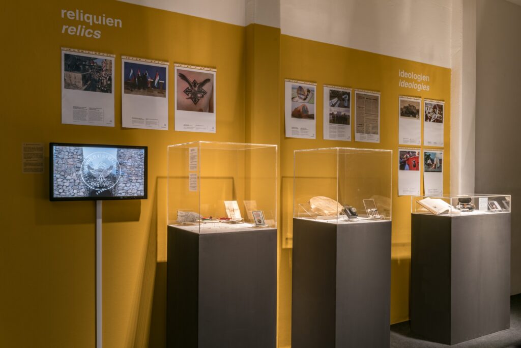 Szabolcs KissPál: The Chasm Archaelogical Finds. Foto © Edith-Russ-Haus