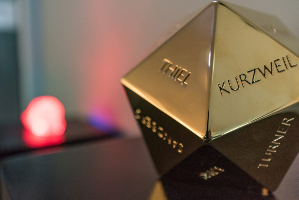 Zach Blas: Icosahedron 1.1 (Ikosaeder 1.1). Foto © Edith-Russ-Haus