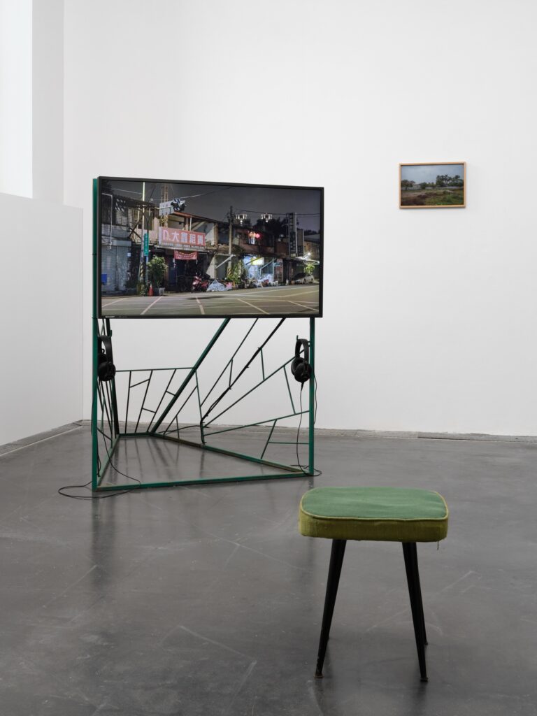 Karolina Bregu?a: Dust. Photo © Haus für Medienkunst 2024