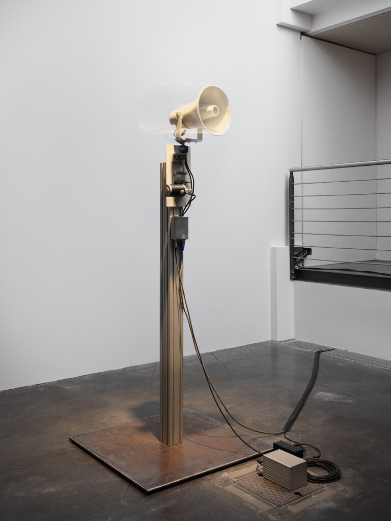 Rana Hamadeh: Xenophobic Machines. Foto © Edith-Russ-Haus