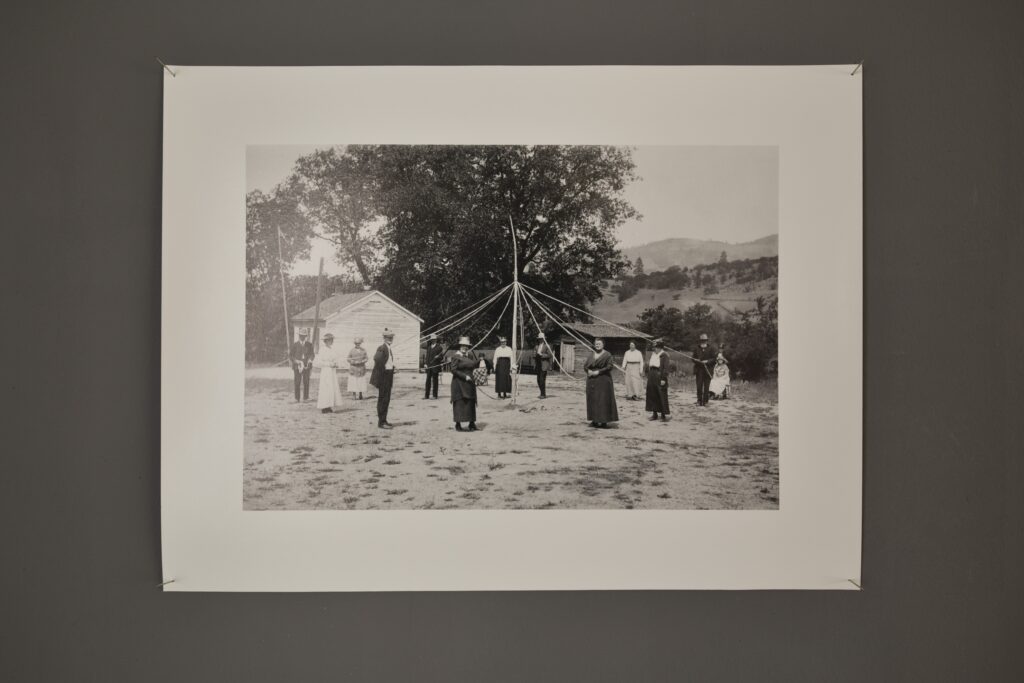 Anette Rose: Maibaumtanz, 1920, Oregon State University Special Collections & Archives. Foto © Edith-Russ-Haus