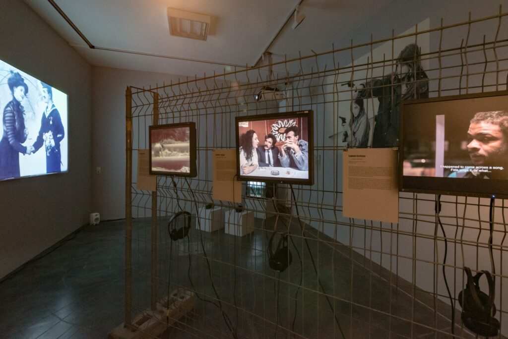 Ausstellungsansicht elimir ilnik: Shadow Citizens. Foto © Edith-Russ-Haus