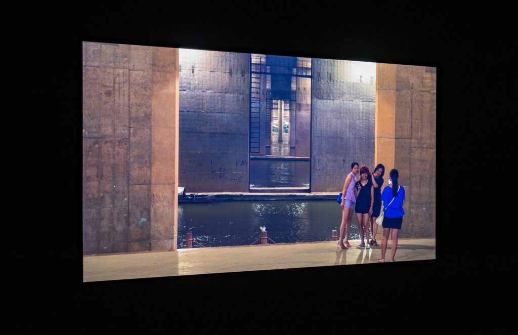 Zhou Tao: Fán Dòng (The Worldly Cave). Foto © Edith-Russ-Haus